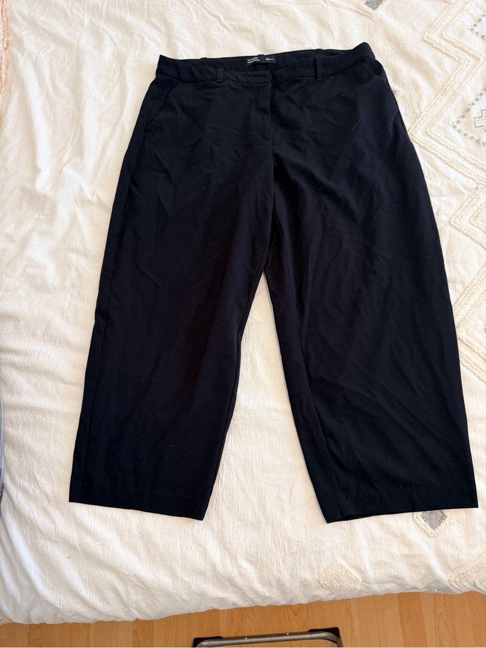 Reitmans Black Wide-Leg Capris